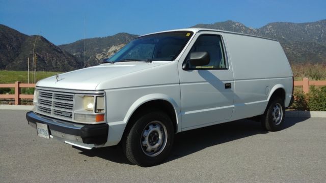 1990 Dodge Caravan C/V Cargo