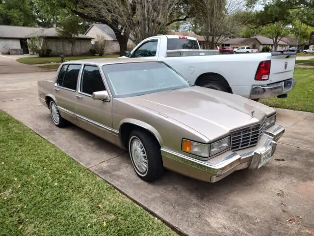 1993 Cadillac DeVille Base