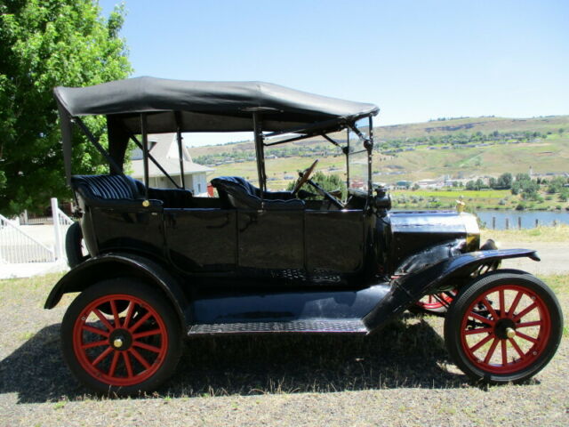 1915 Ford Model T / Brass Car "Restored"