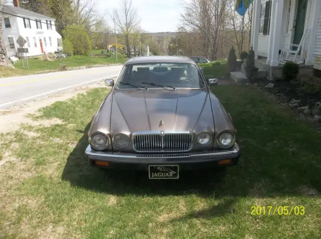 1986 Jaguar XJ6 Burled Walnut interior trim