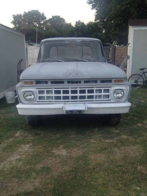 1965 Ford F-250 TRUCK