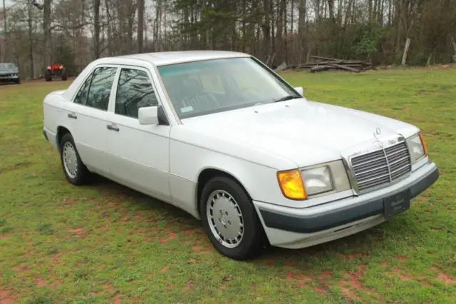 1990 Mercedes-Benz 300-Series