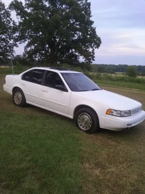 1992 Nissan Maxima SE