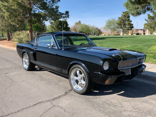 1965 Ford Mustang SHELBY GT-350