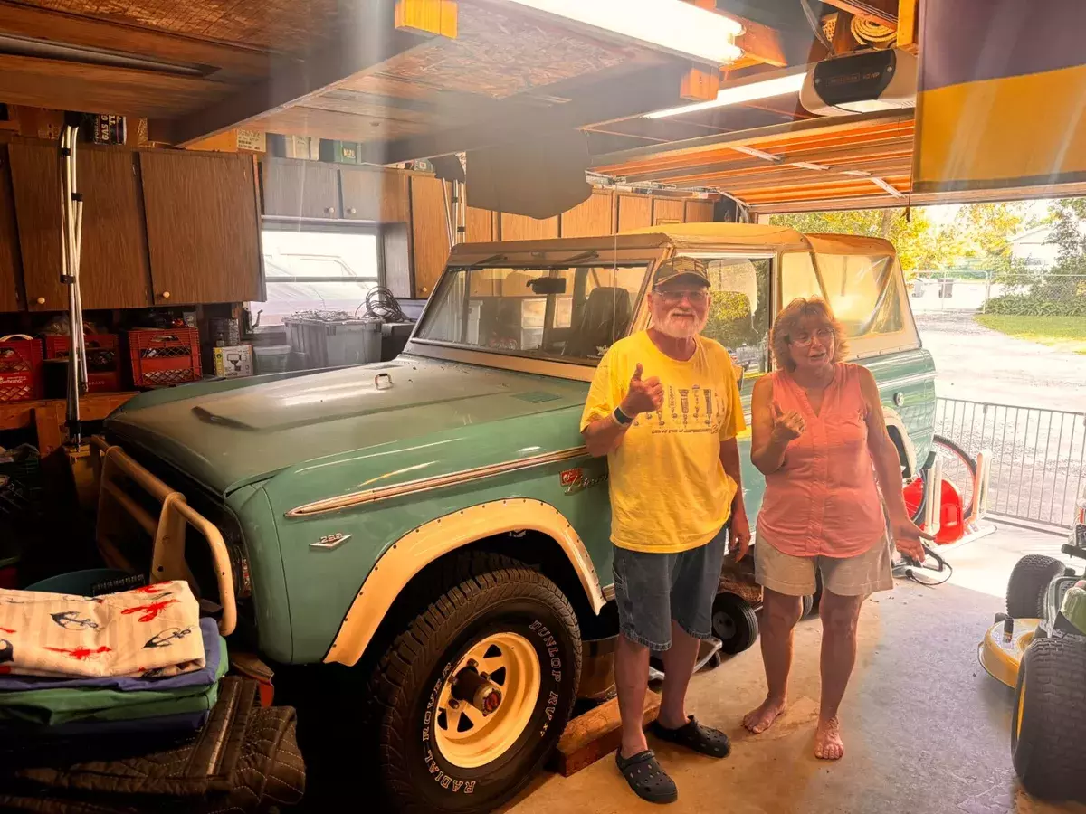 1968 Ford Bronco U15 Early Bronco 1 Owner Runs great