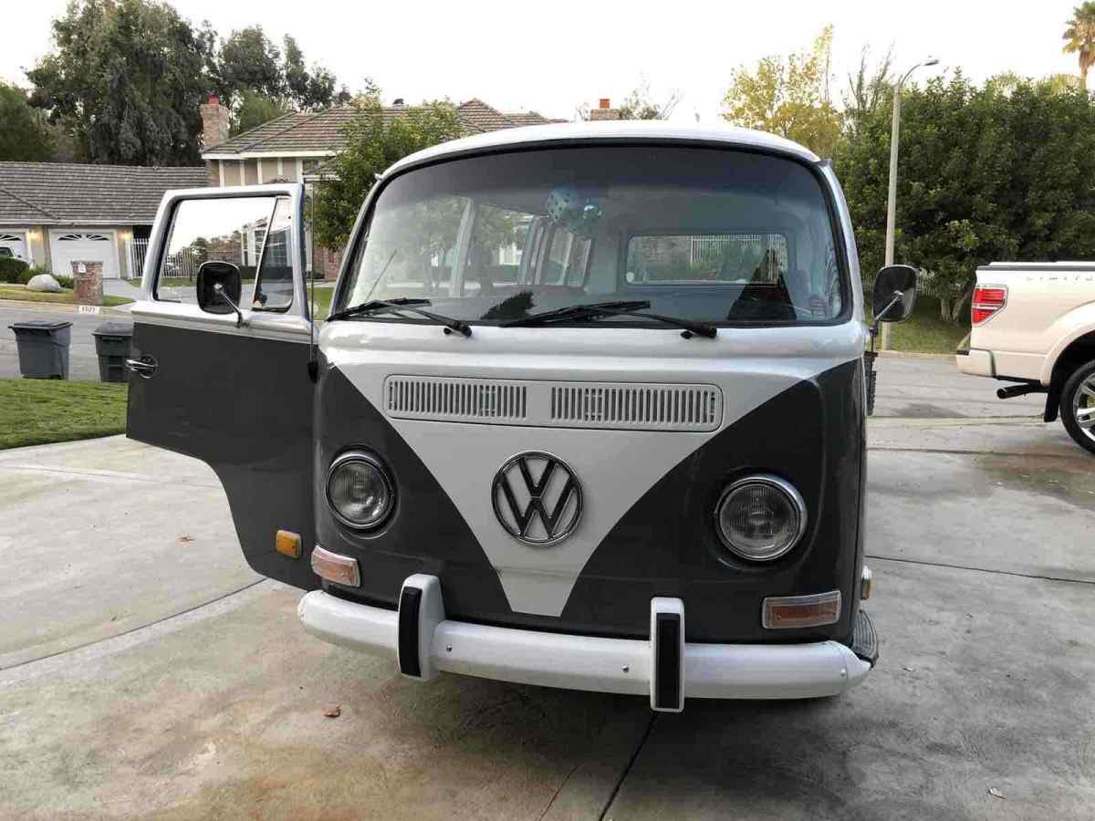 1971 Volkswagen bus