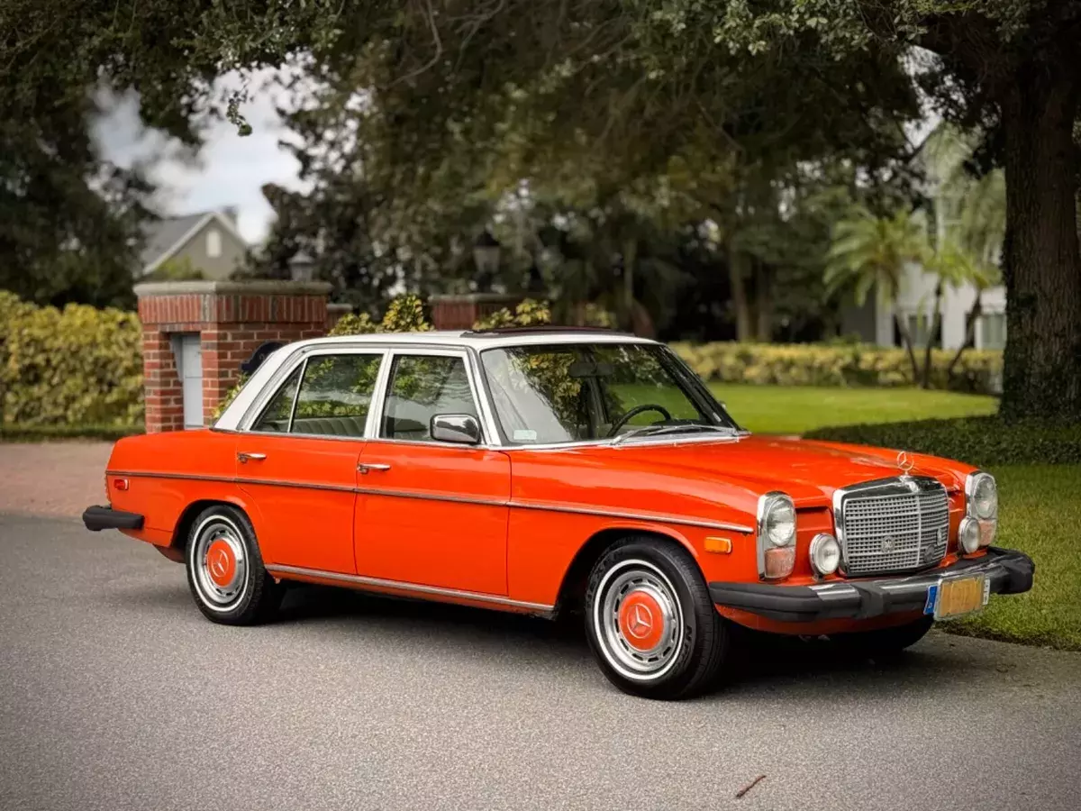 1975 Mercedes-Benz 300-Series 300D DIESEL