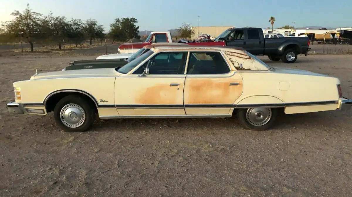 1976 Ford LTD Sedan four-door