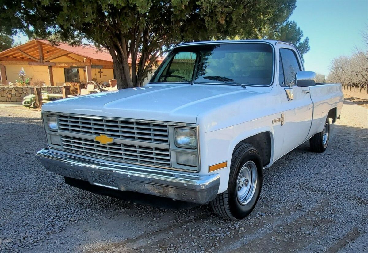 1983 Chevrolet C-10 Custom Deluxe