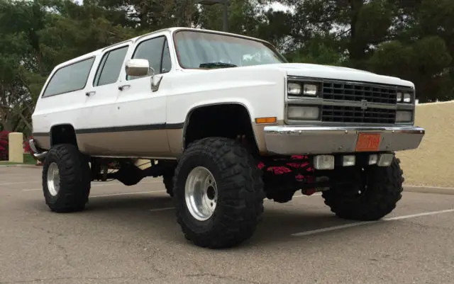 1986 Chevrolet Suburban Scottsdale Sport Utility 4-Door