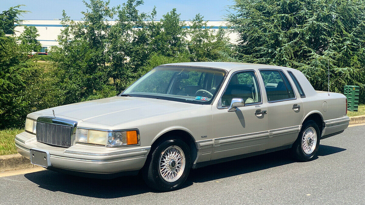 1992 Lincoln Town Car Cartier No Reserve! 63k Miles 1 owner
