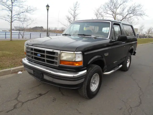 1993 Ford Bronco 2dr Custom