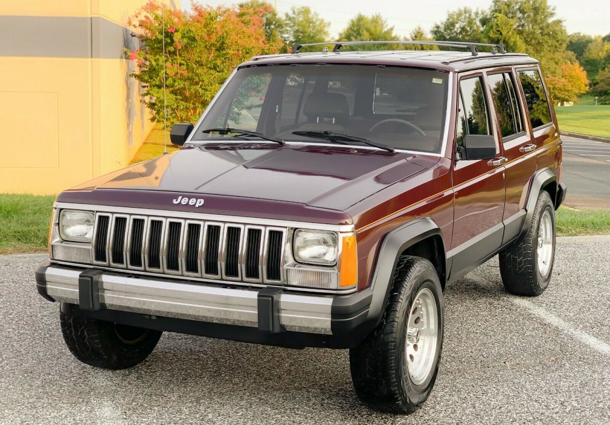 1987 Jeep Cherokee NO RESERVE 5-SPEED 4X4 JEEP CHEROKEE