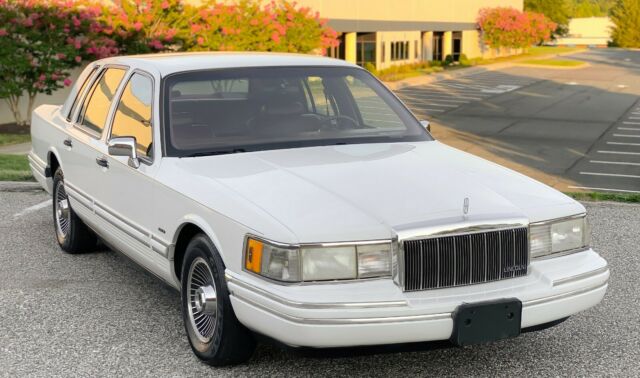 1992 Lincoln Town Car NO RESERVE 69K LINCOLN TOWNCAR