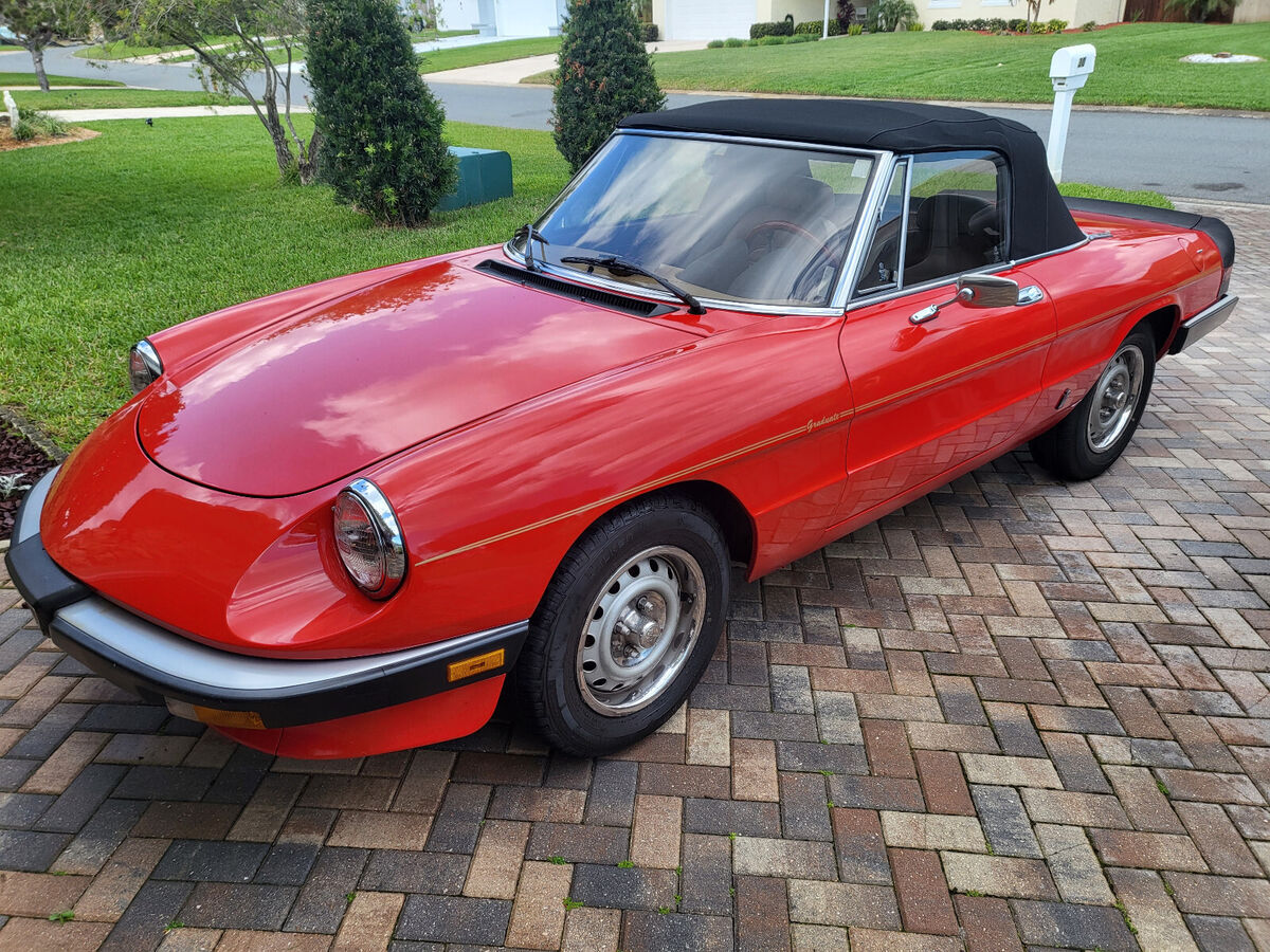 1985 Alfa Romeo Spider 2000 SPIDER Graduate