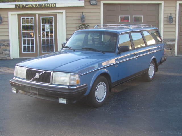 1989 Volvo 240 5 Speed Wagon