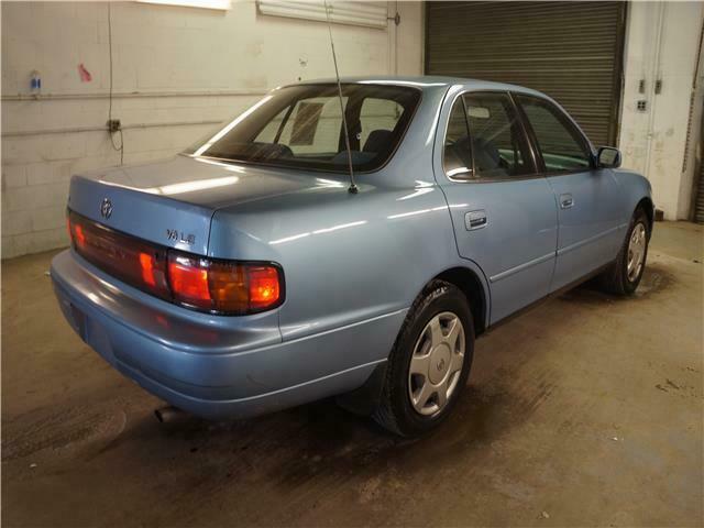 1993 Toyota Camry LE