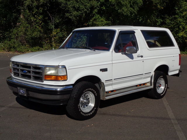 1993 Ford Bronco XLT 4WD 4X4 2-DOOR LOADED!