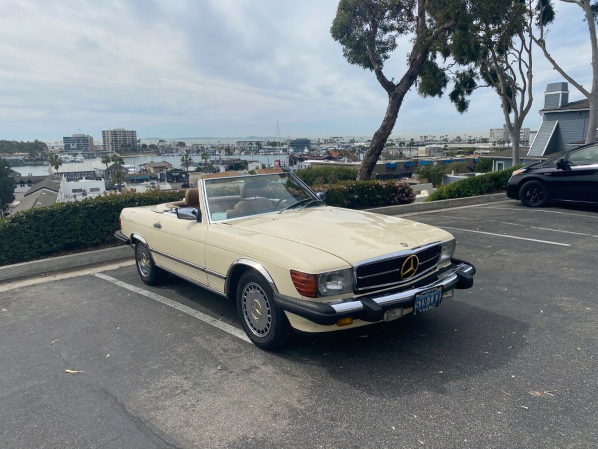 1986 Mercedes-Benz SL-Class 560SL