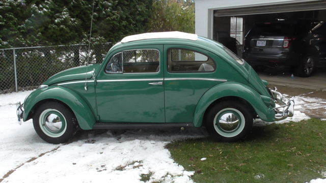 1960 Volkswagen Beetle - Classic Deluxe Ragtop - Sunroof