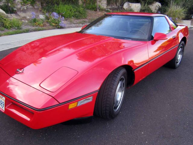 1985 Chevrolet Corvette - Nicely optioned, One-owner, Perfect Carfax