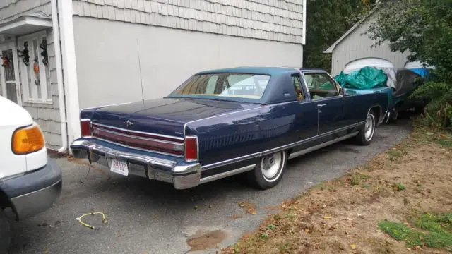 1977 Lincoln Continental Town Coupe