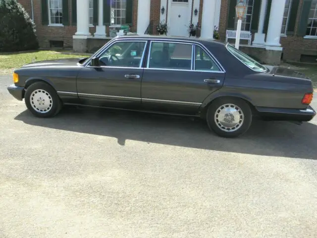 1989 Mercedes-Benz 500-Series