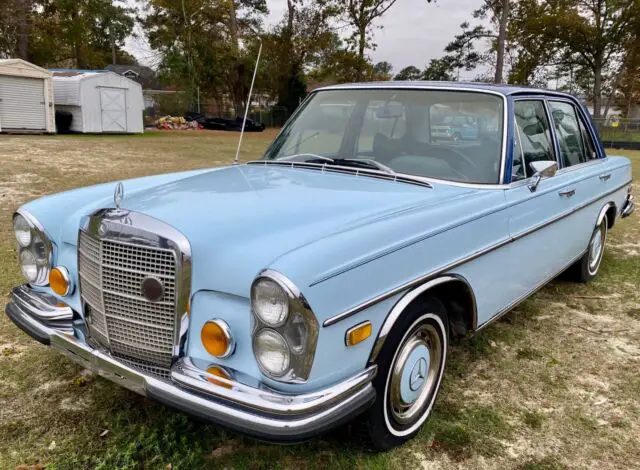 1973 Mercedes-Benz 200-Series 280SE Classic Vintage W108