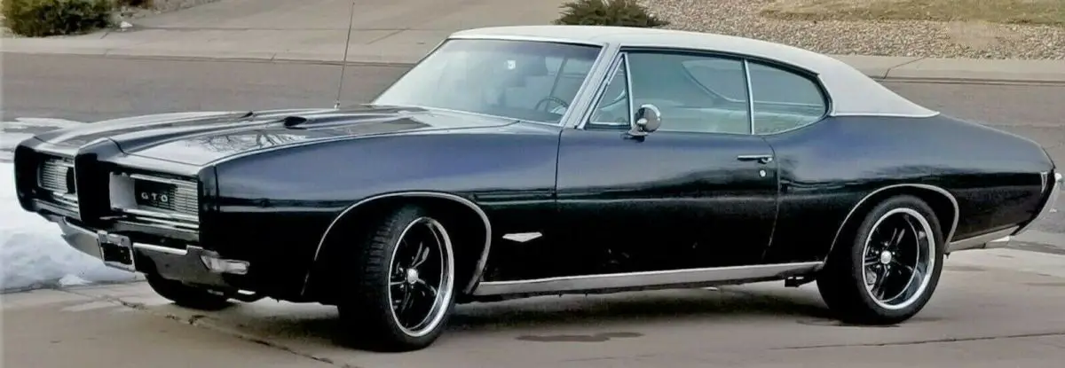 1968 Pontiac GTO Black with White Top