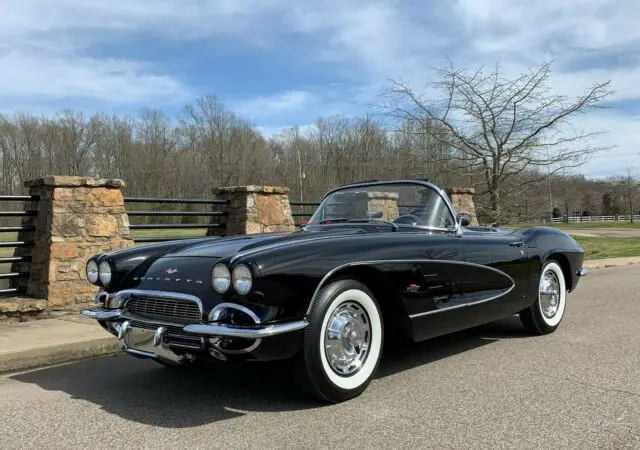 1961 Chevrolet Corvette Convertible + Hardtop