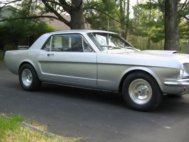 1966 Ford Mustang coupe