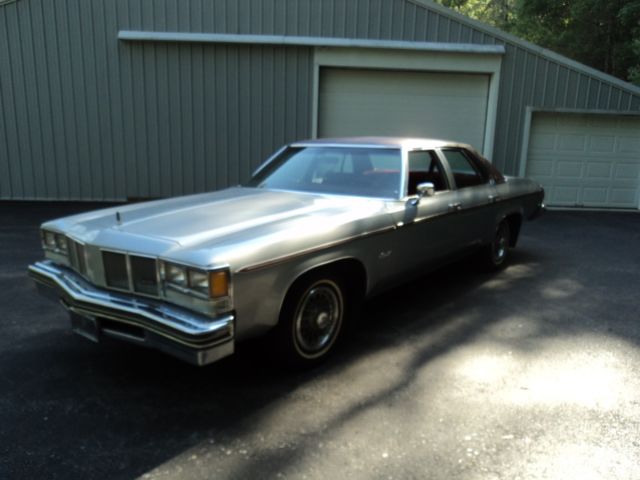 1976 Oldsmobile Eighty-Eight Royale