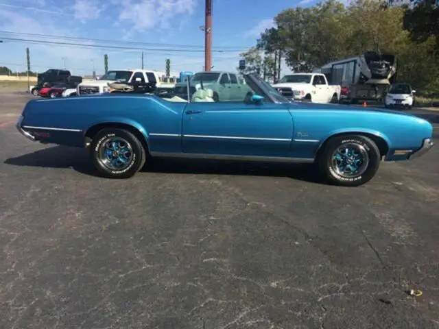 1972 Oldsmobile Custlass Supreme 455 V8 cutlass convertible  classic