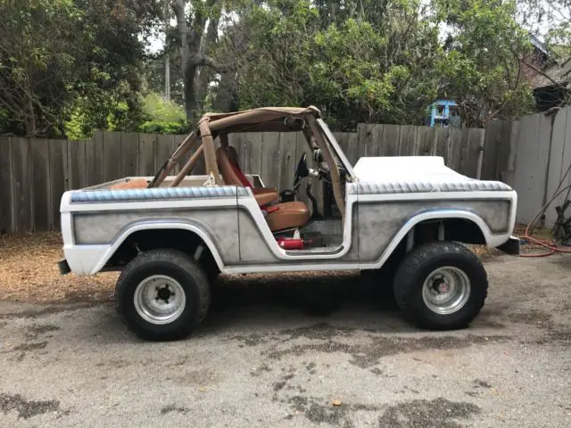 1968 Ford Bronco white