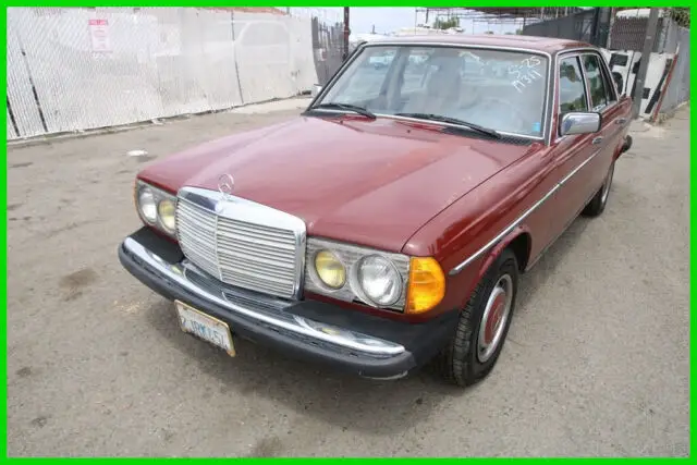 1983 Mercedes-Benz 300-Series 300 D