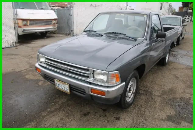 1990 Toyota Pickup Deluxe