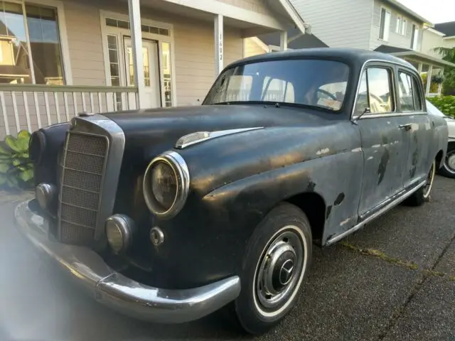 1958 Mercedes-Benz 200-Series 220 S