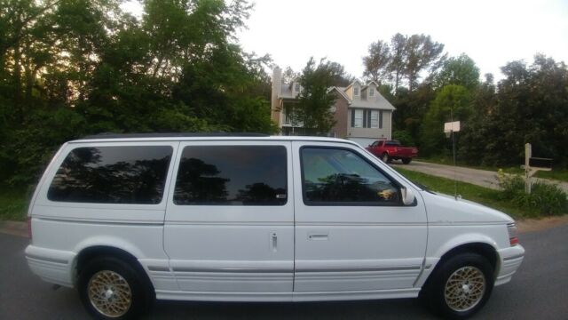 1994 Chrysler Town & Country