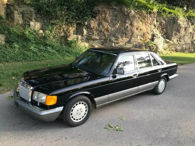 1988 Mercedes-Benz S-Class 300Sel