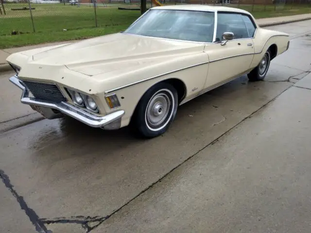 1971 Buick Riviera Original Stainless trim