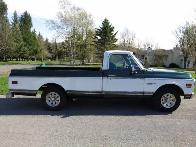 1972 Chevrolet C-10 Custom Deluxe