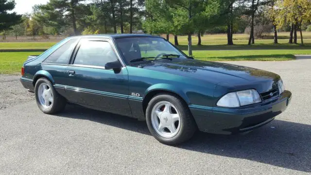 1992 Ford Mustang