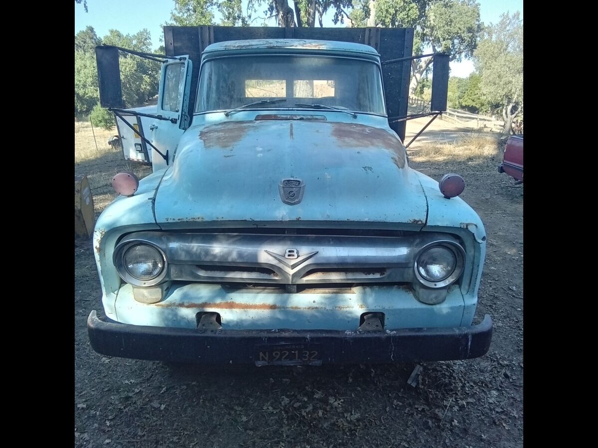 1956 Ford F 600 2.5 ton