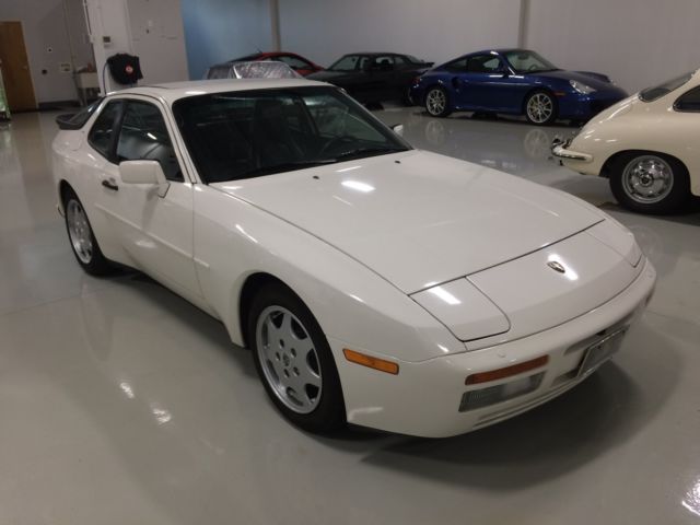 1989 Porsche 944 944S2