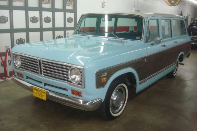 1973 International Harvester 1010 WITH FACTORY CUSTOM WOOD GRAIN DECALS & A/C