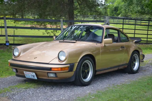 1979 Porsche 911 911 SC SUNROOF COUPE with Carburator UPGRADE