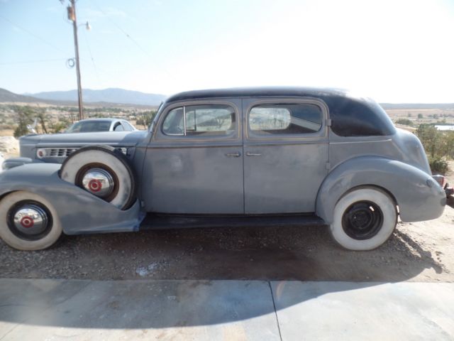 1940 Packard Model 1807