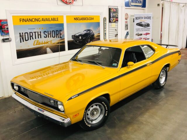 1971 Plymouth Duster - 340 ENGINE - 4 SPEED MANUAL - SUPER CLEAN BO