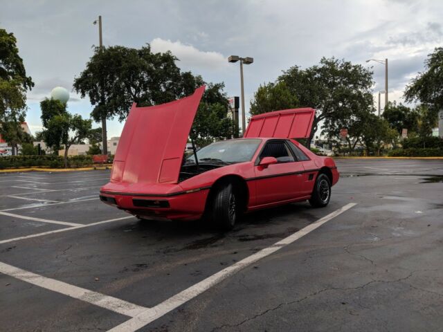 1984 Pontiac Fiero 2m4