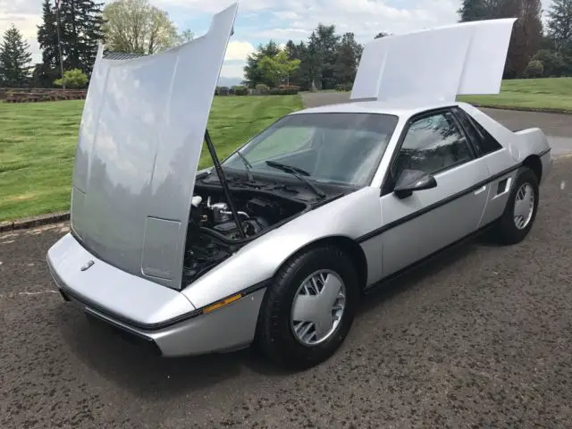 1986 Pontiac Fiero FIERO 2M4 2D COUPE FASTBACK